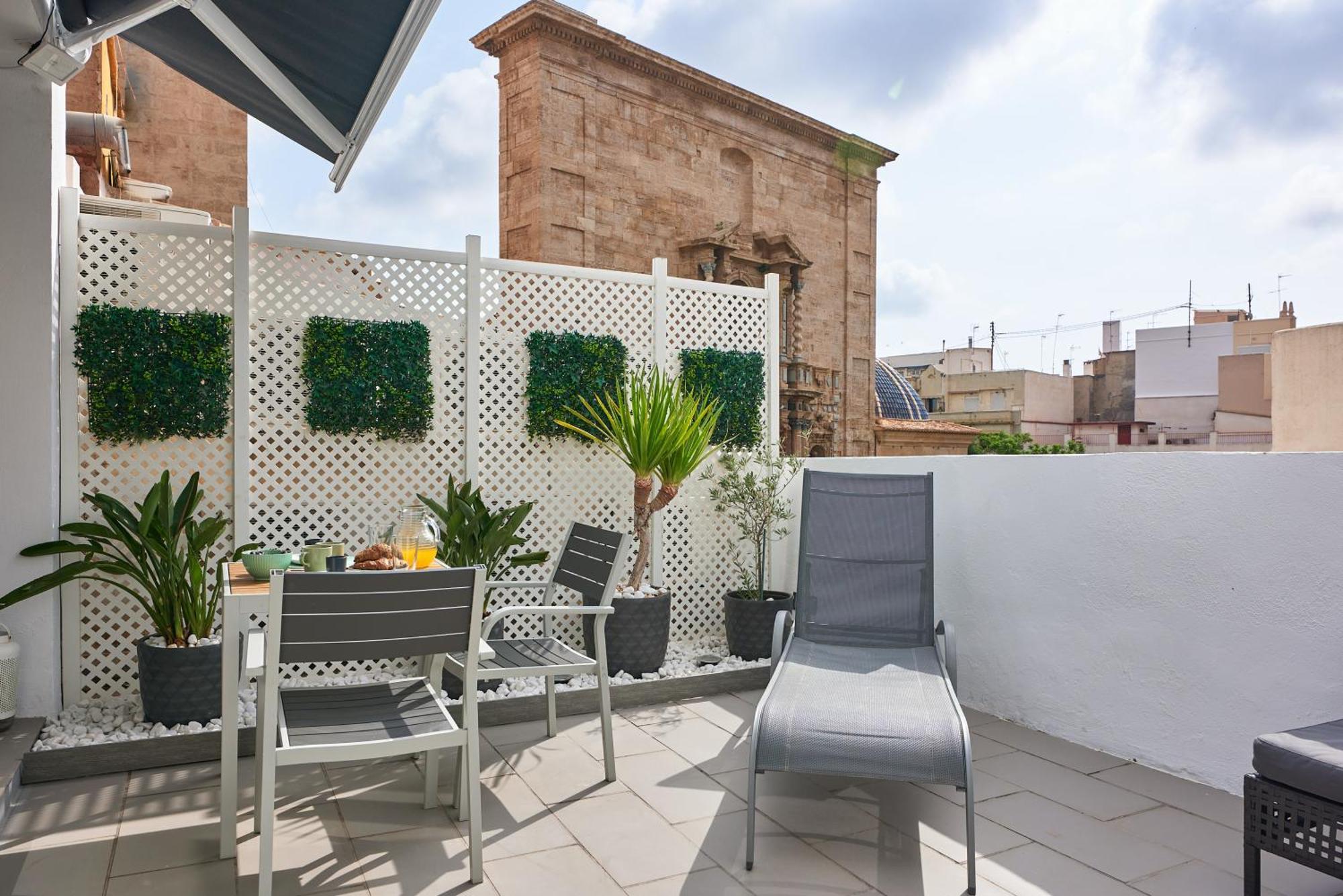 발렌시아 Sunny Cozy Penthouse With A Terrace At Plaza Del Carmen 아파트 외부 사진